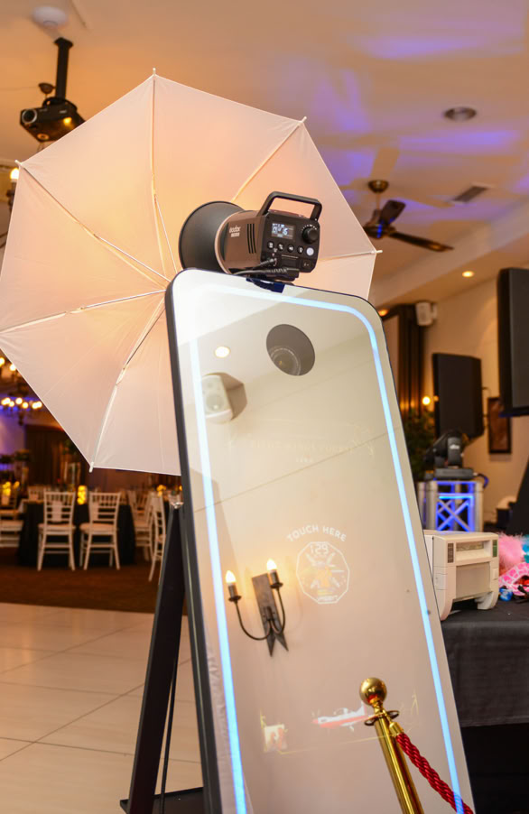 Mzanzi Soundworx Mirror Photo Booth
